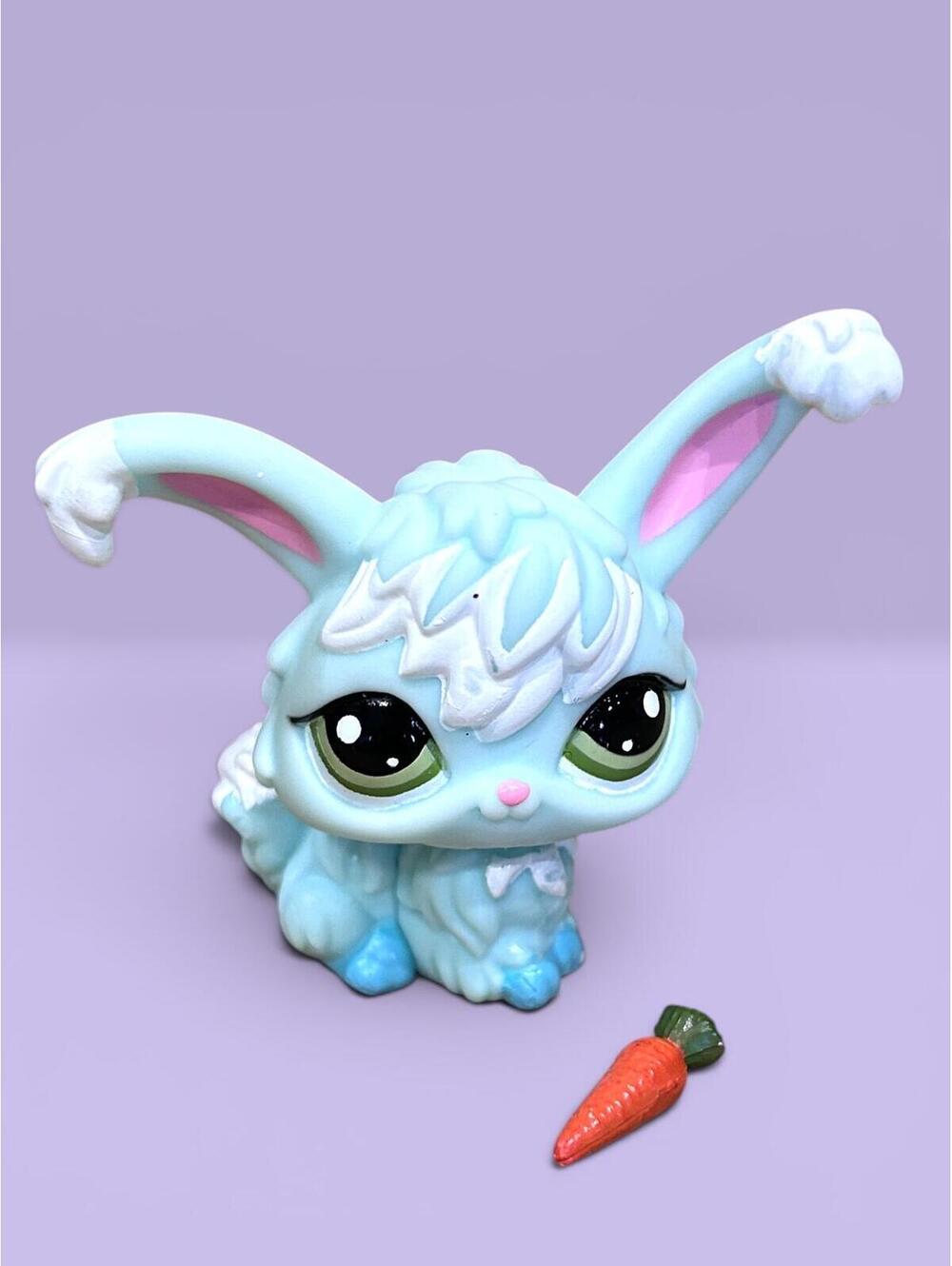 Littlest Pet Shop LPS Angora Rabbit Bunny #2424 with Carrot Accessory